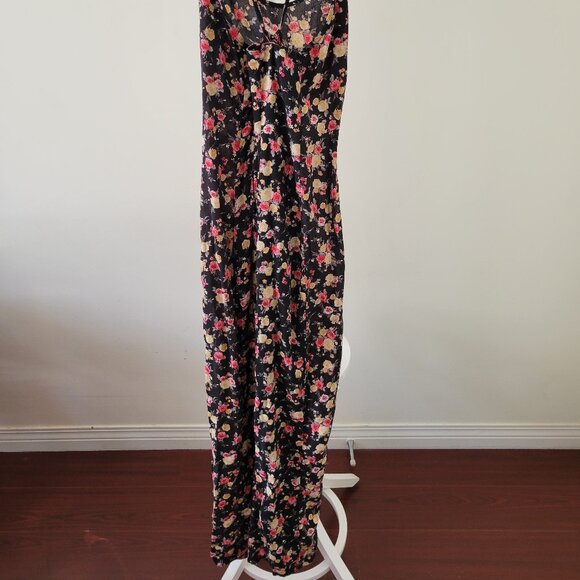 Forever 21 Strappy dress with side slit - Picture 2 of 6